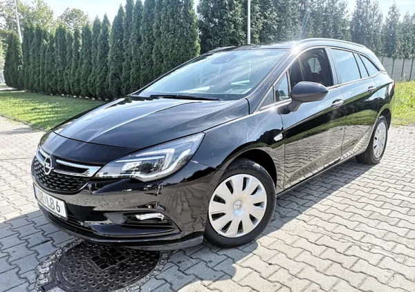 samochody osobowe Opel Astra cena 55900 przebieg: 145000, rok produkcji 2019 z Czerniejewo